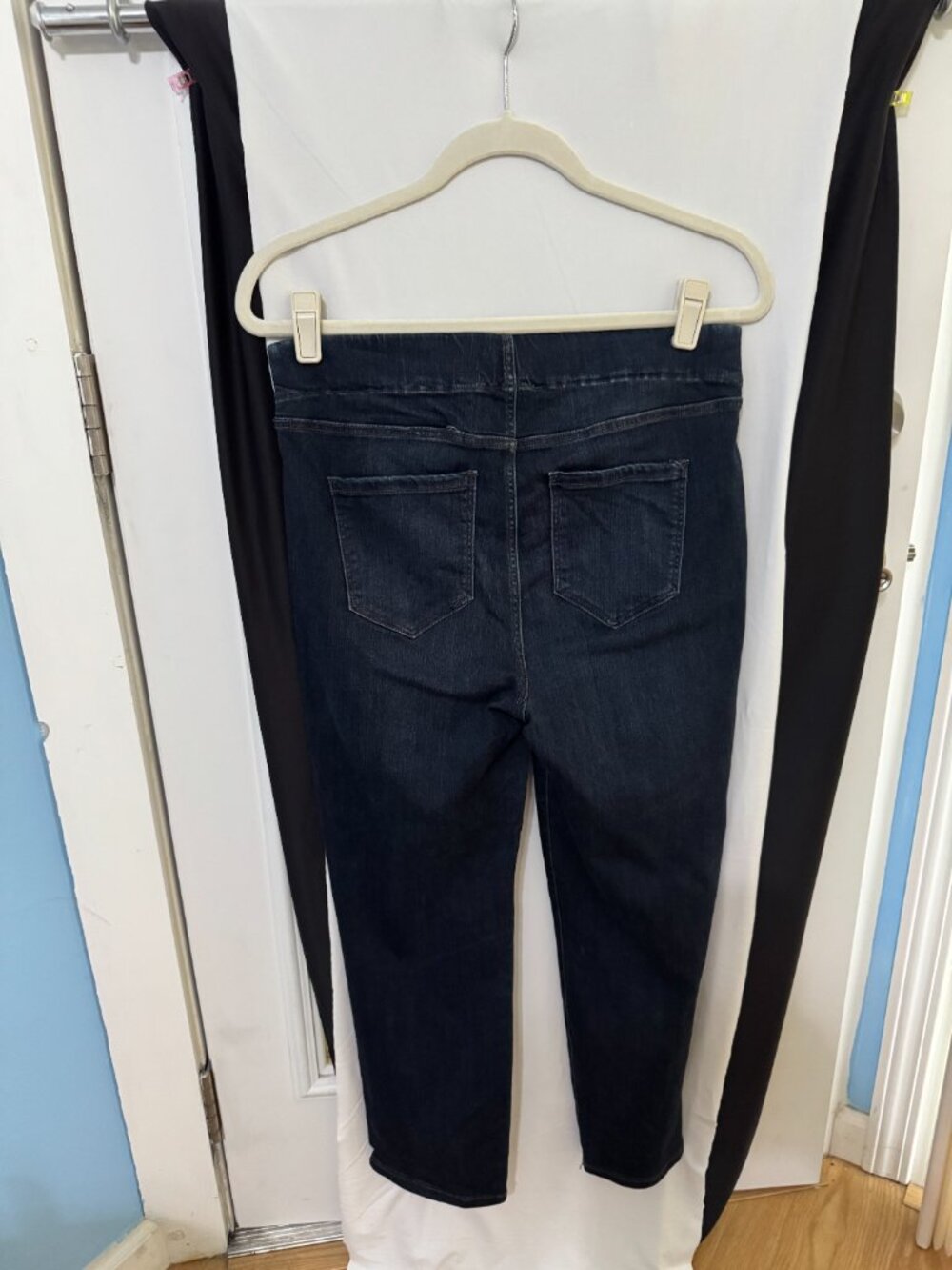 Liverpool Crop Jeans - EUC - Picture 2 of 4